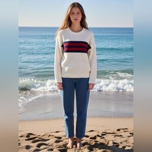 Hollister White and Red Crewneck Sweater with Ribbed Texture